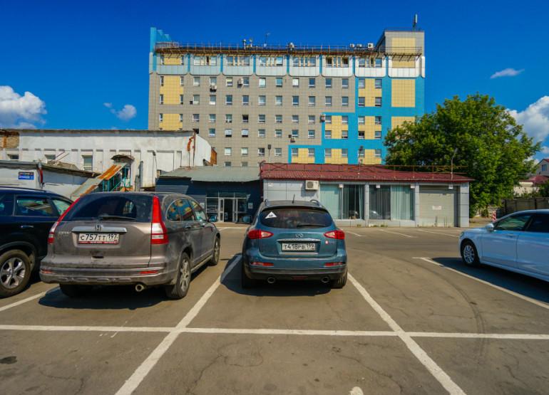 Старопетровский: Вид здания